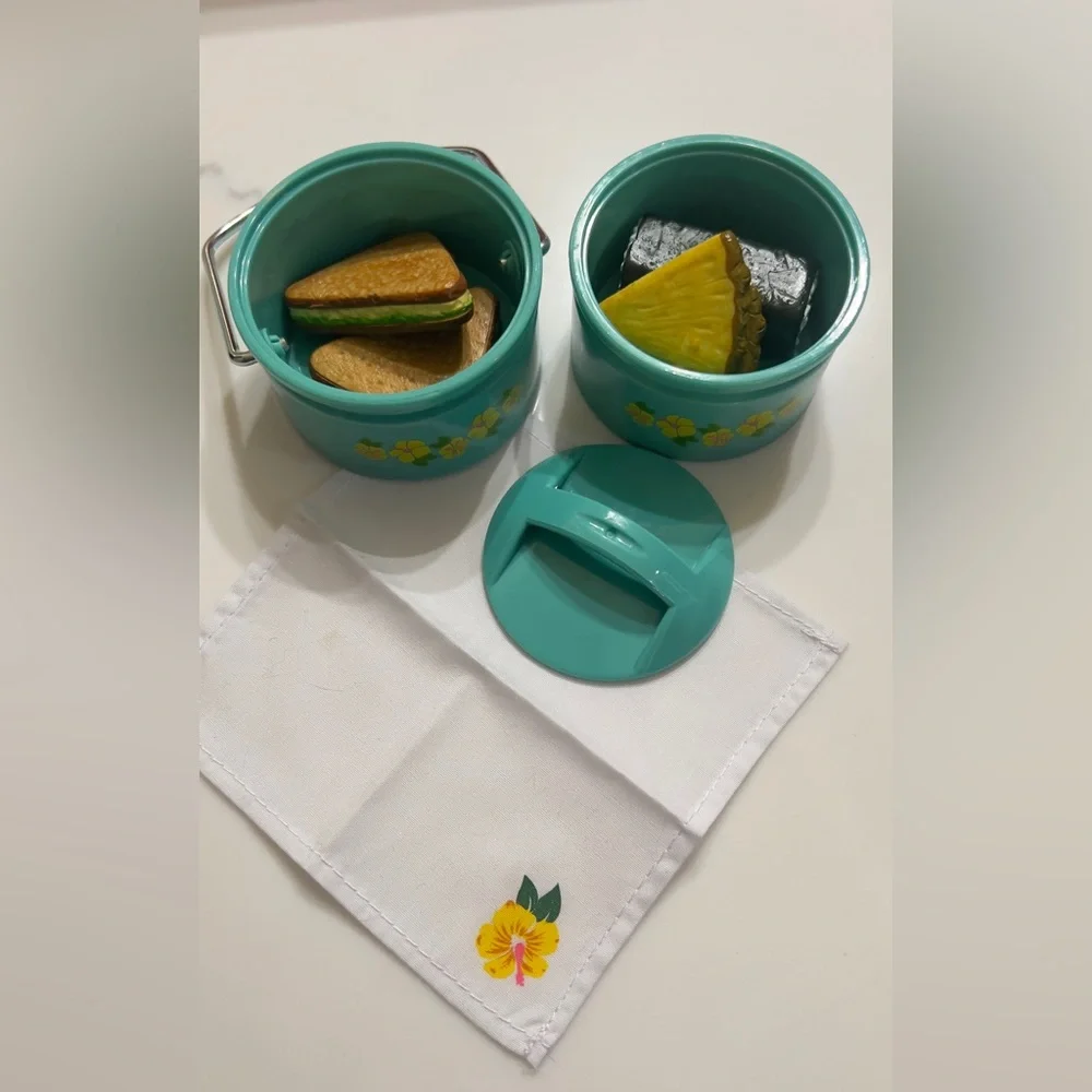 American Girl, Nanea’s School Lunch in Original Box, RETIRED in 2021, Flawless. - Picture 3 of 5